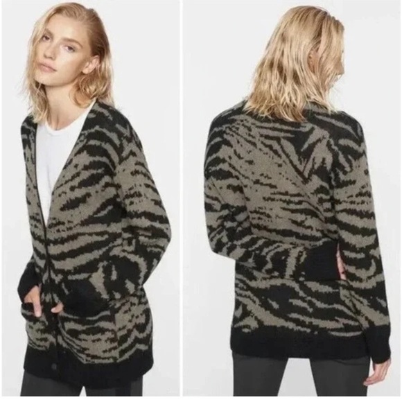 Pam & Gela Tiger-Stripe animal print Cardigan - Picture 1 of 6